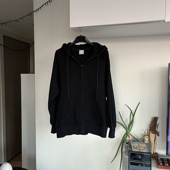 Aritzia Tna Cozy Fleece Boyfriend Zip Up Hoodie in Black Size 2XS - Picture 4 of 14